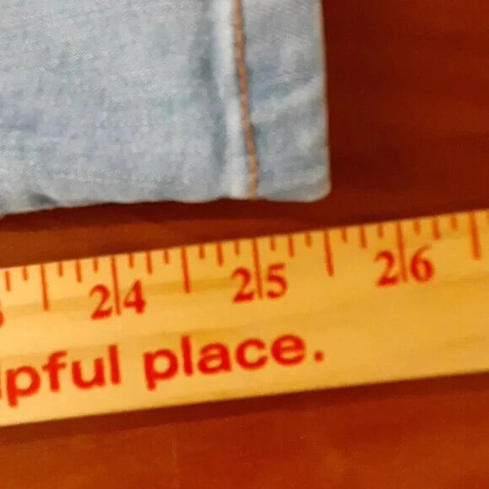 Nine West Taylor cuffed capri jeans size 4 stud embelished pockets * - Picture 6 of 13